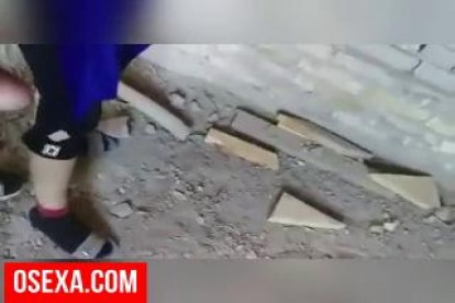 Супруга хозяина узбека трахается с рабочим на стройке, любительский секс